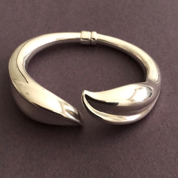 Jewelry - Italian silver .925 hinged bracelet